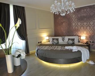Hotel Il Corazziere - Merone - Bedroom