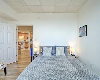 Stay Downtown on Historic Main St. - Elizabeth City - Slaapkamer
