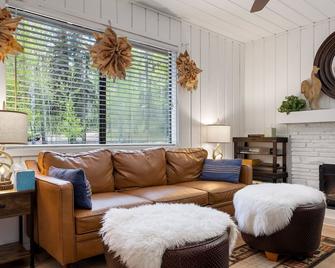 Aspen Pine Retreat (4) - Greer - Sala de estar