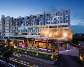 Grand Mercure Yogyakarta Adi Sucipto - Yogyakarta - Budynek