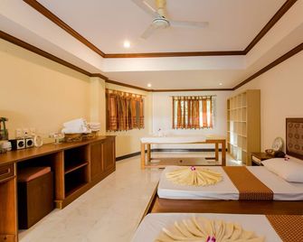 Serenity Lakeside Resort - Kathu