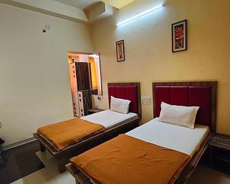 Hotel Ronak Royal, Porbandar - Porbandar - Habitación