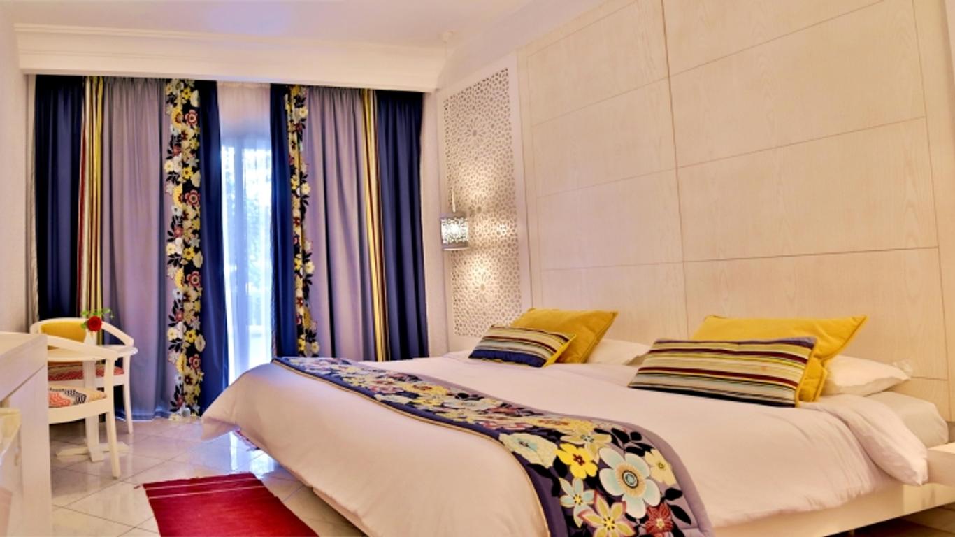 Hello Yasmine Hotel