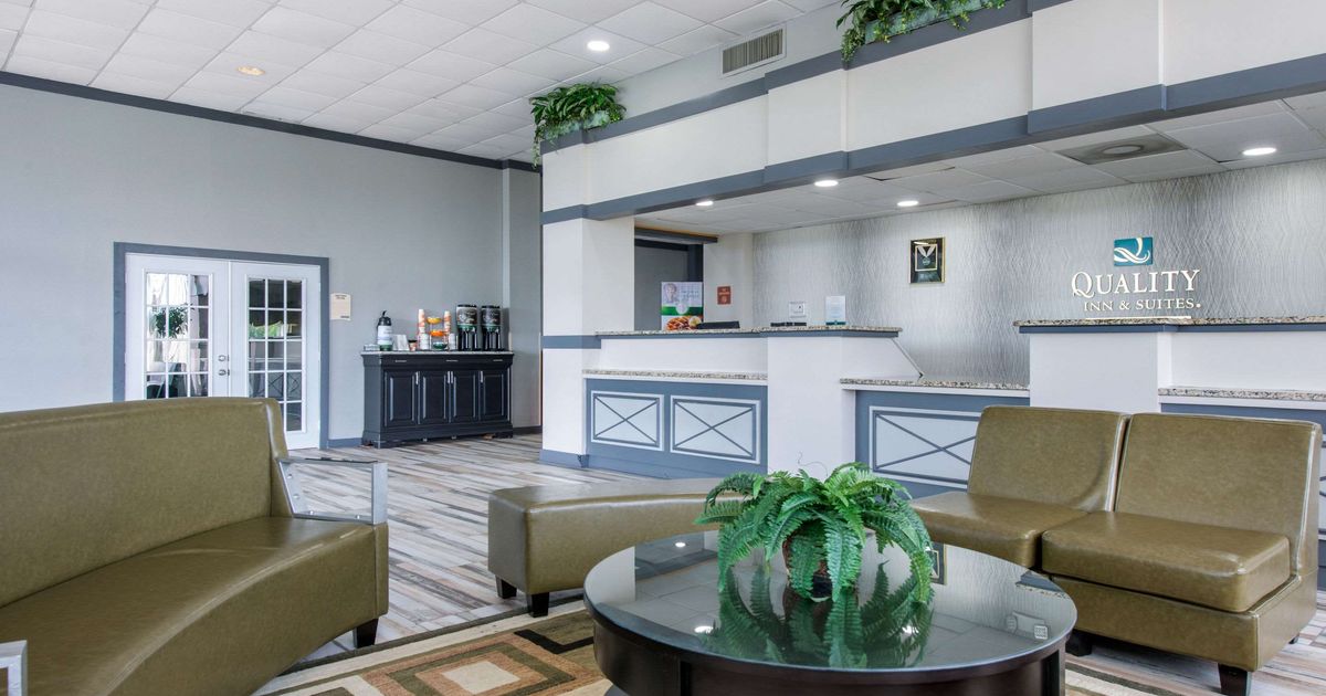 Quality Inn and Suites Brooksville I75Dade City £50. Brooksville Hotel Deals & Reviews KAYAK