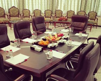 Hamed Madouh Alhazmi Hotel - Turaif - Sala de reuniones