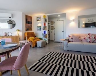 2 bed renovated apartment in vale do lobo Algarve - Loulé - Living room