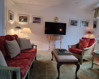 Apartment with far-reaching views in the countryside - Bad Bramstedt - Вітальня