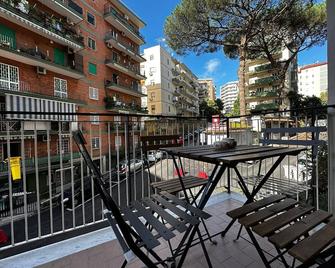 Martini 66 - Naples - Balcony