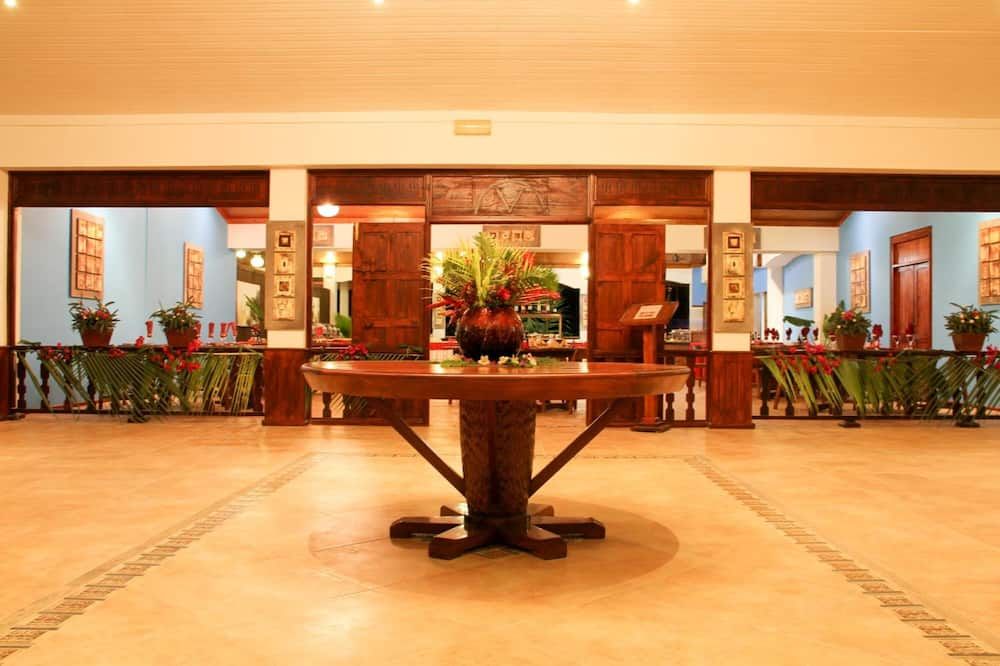 Hotel Cote d'or Lodge - Baie Sainte Anne - Lobby