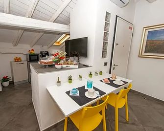 B&b Il Tetto DI Anita - Gavi - Dining room