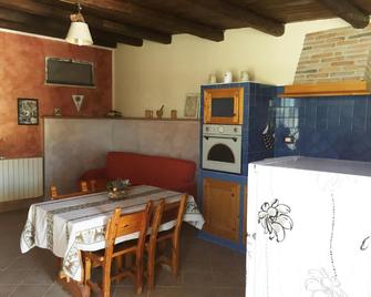 casetta dell'Alpino - L'Aquila - Sala pranzo