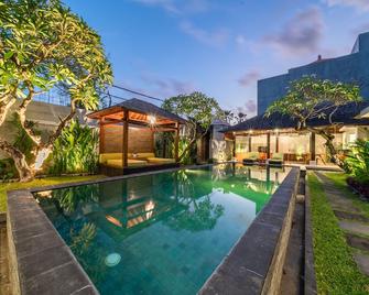 3BR Spacious Luxury Villa Litera Seminyak - 525 sqm - Kuta - Pool