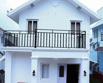 Anugraha By Scenic Serenity Stays - Ooty - Building