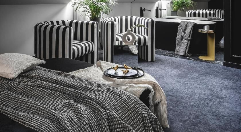 Berman House thumbnail 3