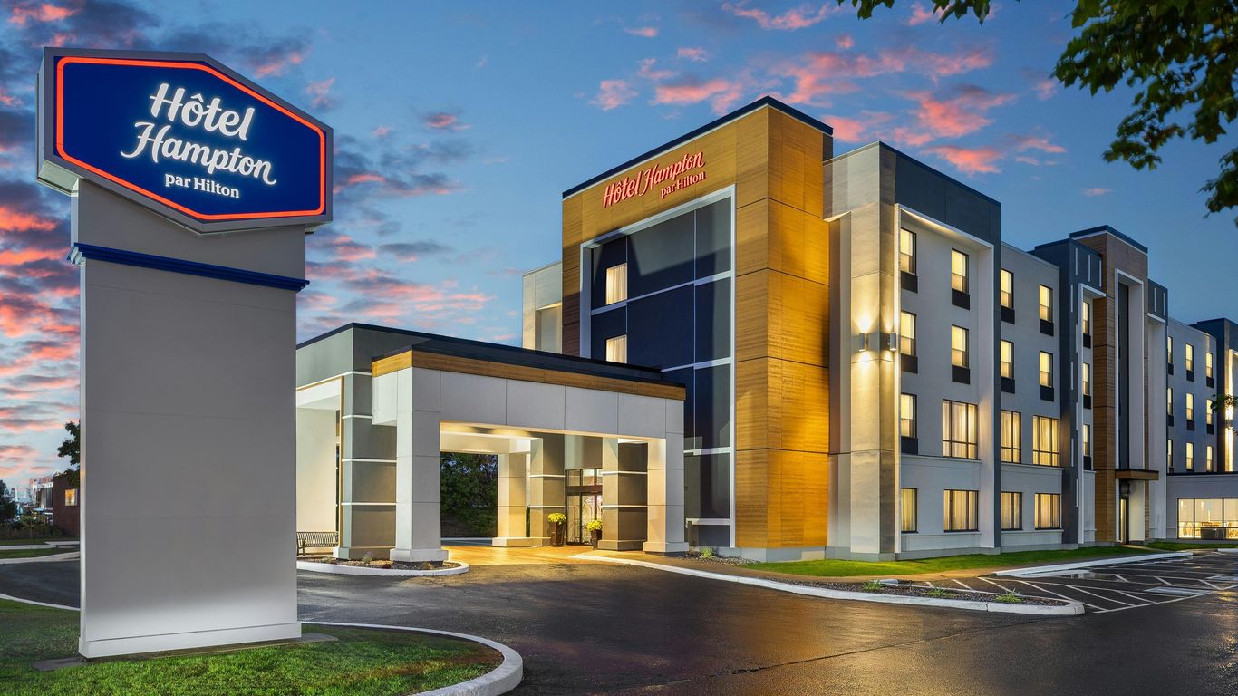 Hampton Inn & Suites by Hilton Montreal-Dorval