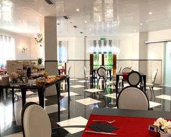 Astrea Wellness & Spa - Altavilla Silentina - Restaurant