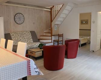 Charming cottage near Fontainebleau, near rock climbing and hiking sites - La Chapelle-la-Reine - Restaurante