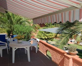 Residence Villa Franca - Capoliveri - Innenhof