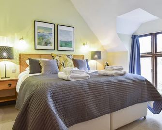 Stepping Stones Cottage - sleeps 4 guests in 2 bedrooms - Moreton-in-Marsh - Bedroom