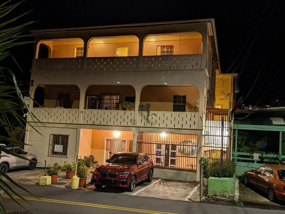 Midtown Guest House - סנט תומאס - בניין