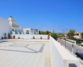 Kalimera apartment 6 ,Near beach and all amenities - Adelianos Kampos - Balkon