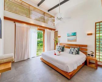 Tres Lodge- Private Pool - Nature and Comfort for Groups - Cocles - Schlafzimmer