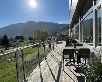 Hotell Koselig - Kyrksæterøra - Balcony