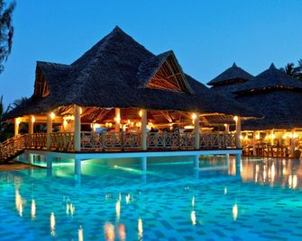 Neptune Palm Beach Boutique Resort & Spa - Ukunda - Piscine