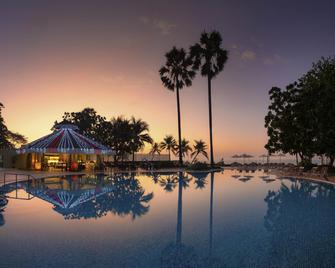 Novotel Rayong Rim Pae Resort - Rayong - Edificio