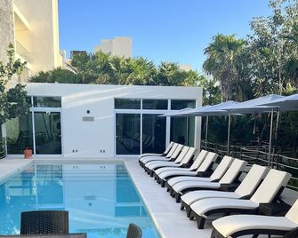 Secluded paradise! Brand new large studio condo with direct beach access. - Tulum - Pool