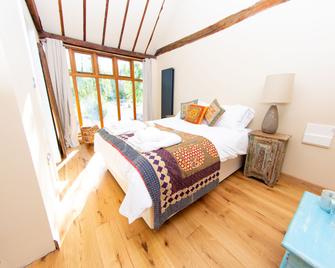 Trading Boundaries - Uckfield - Bedroom