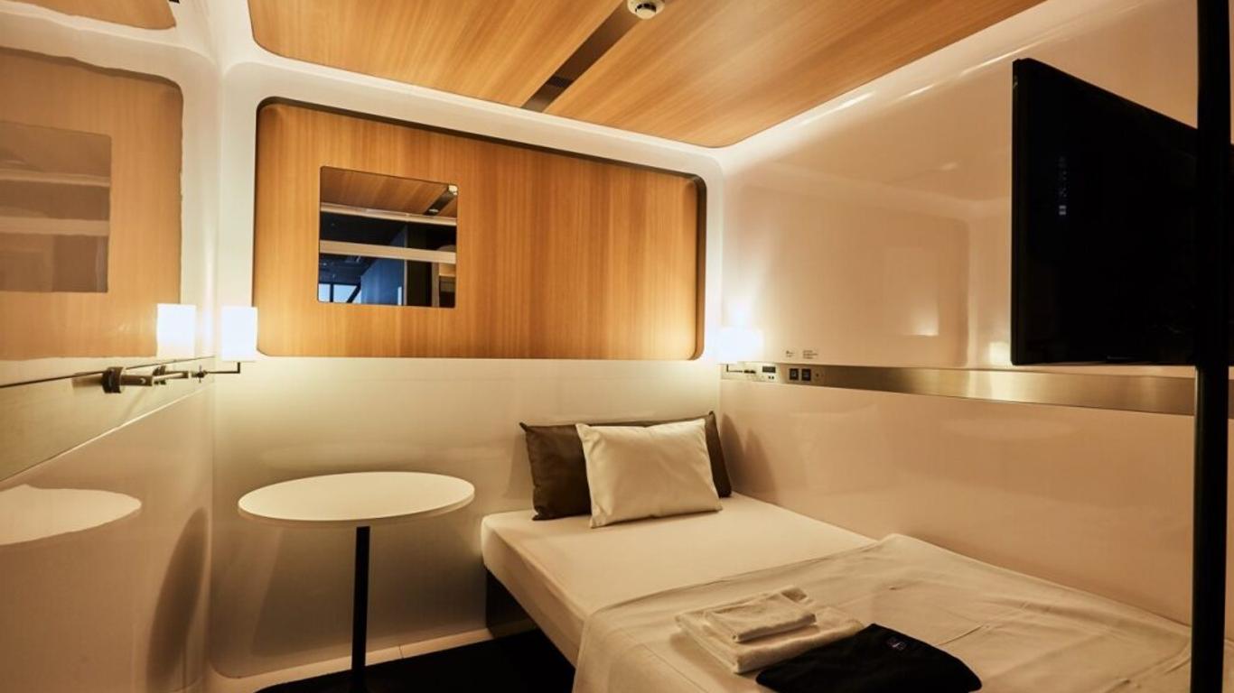 First Cabin Shinbashi Atagoyama