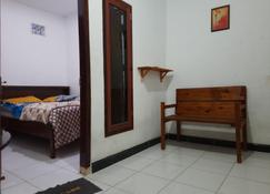 Griya Lestari Residence - Bandar Lampung - Schlafzimmer