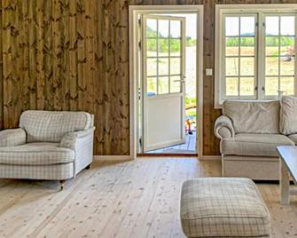 Nice home in Beitstad with kitchen - Steinkjer - Sala de estar