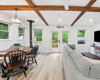 3 Min Walk to lake! The Getaway-Games-Fire pit - Spotsylvania