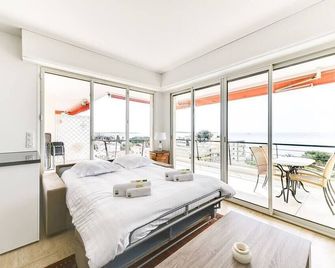 Upstays Panoramic Sea View 70m² Apartment - Cannes - Habitación