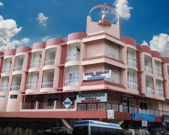 Hotel Sanjay - Ooty - Edificio