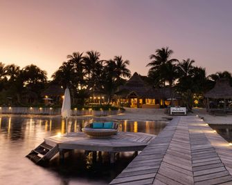 Matachica Beach Resort and Spa - San Pedro Town - Edificio