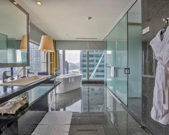 V Hotel - Shenzhen - Bedroom