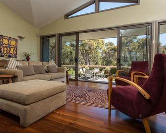 Tura Beachhouse in Dolphin Cove - Merimbula