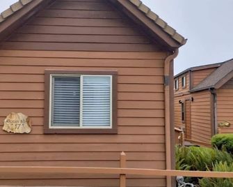 Ocean Front Cabin 17 with Remarkable Views - Smith River