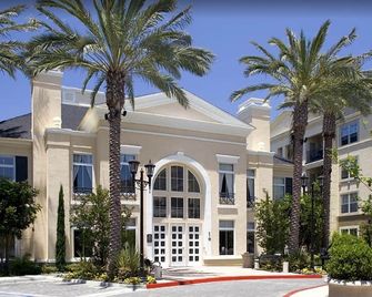 Exclusive Top Floor 1 bedroom in central Irvine one month min - Irvine - Edificio