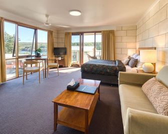 Loch Ard Motor Inn - Port Campbell - Wohnzimmer