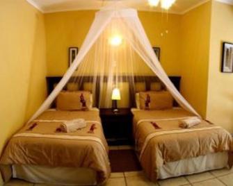 Boikhutsong Guesthouse - Phalaborwa - Bedroom