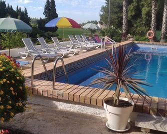Casa Rural Complex Masia Del Tremendo Y Agroturismo - Camarles - Piscina