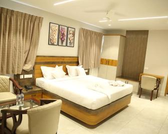 Sripadam Grand - Guntūr - Habitación