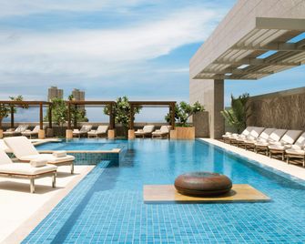 Four Seasons Hotel Mumbai - Mumbai - Pool