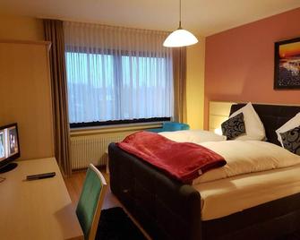 Legend Hotel - Gernsheim - Schlafzimmer