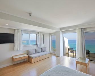 Sunrise Beach Hotel - Protaras - Wohnzimmer