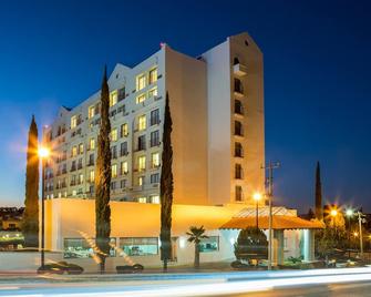 Fiesta Inn Express Chihuahua - Chihuahua - Edificio